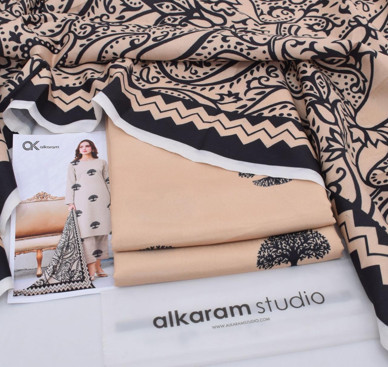 Premium Karandi 3-Piece Suit – Winter Collection